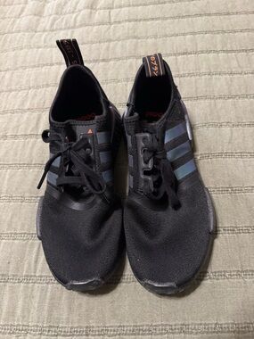 adidas gazelle silver green womens adidas NMD R1 V2 Dazzle Camo Black main image 0